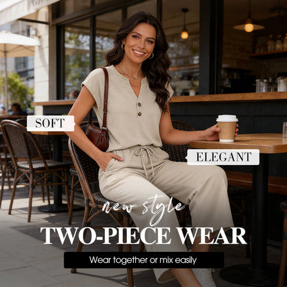 Outfit aus Kurzarmtop und weit geschnittener Hose