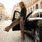 Damenhose mit Leopardenmuster und weitem Bein