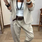 Damen Business-Anzug: Blazer mit Kragen und Hose
