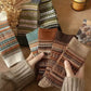 Socken im Retro-Ethno-Stil