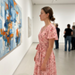 Damenkleid mit Print, Schnürung an der Taille und Rüschenärmeln