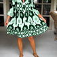 Plissee-Kleid mit Fleckenmuster